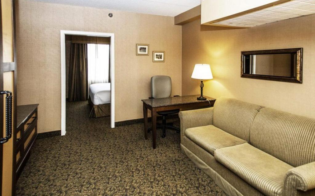 King Room,1229965855:JPEG