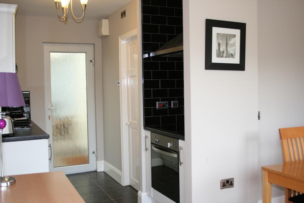 Two-Bedroom Apartment Self Catering,699553512:JPEG