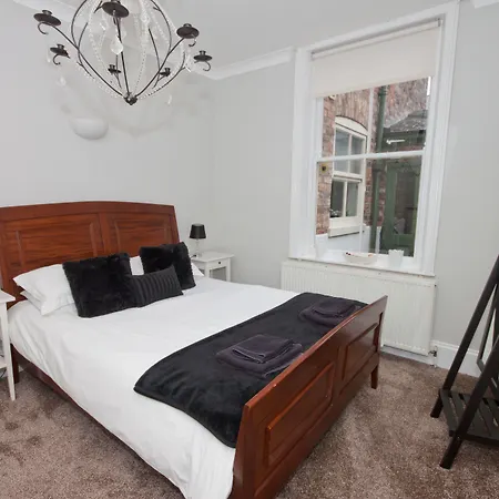 Goodramgate Apartments-2